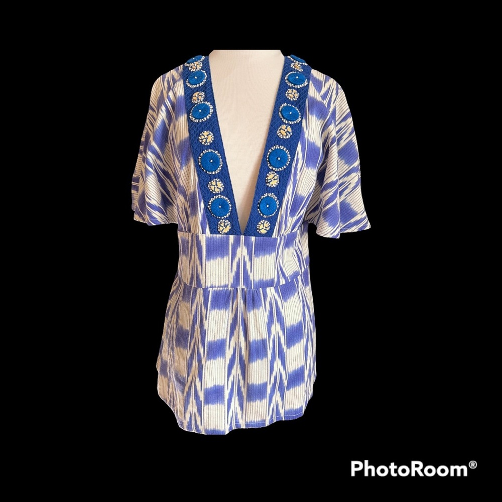 Soft Surroundings Shirt Med Blue/Purple & Cream Tribal Print Low Cut Linen